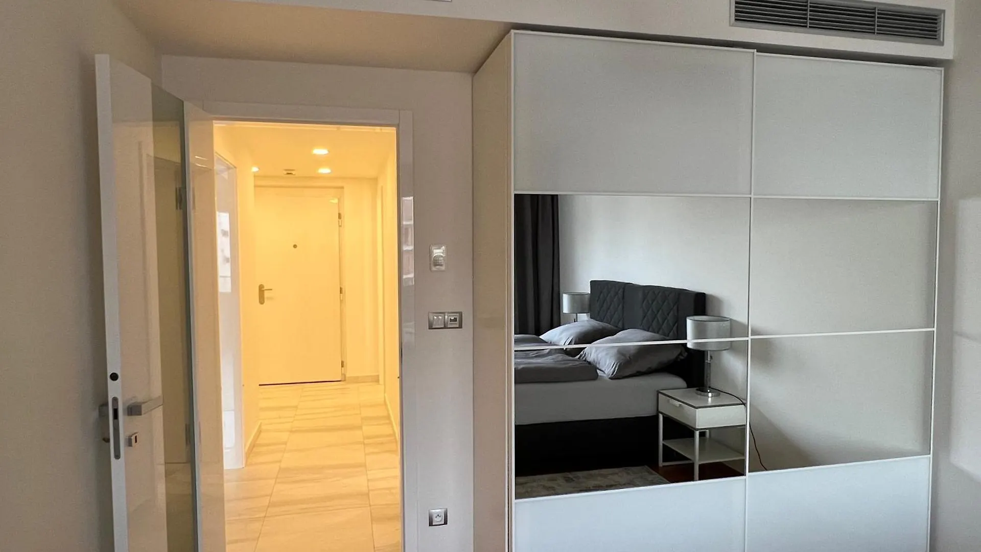 Quiet Apartment In The Centre Prag 0*,